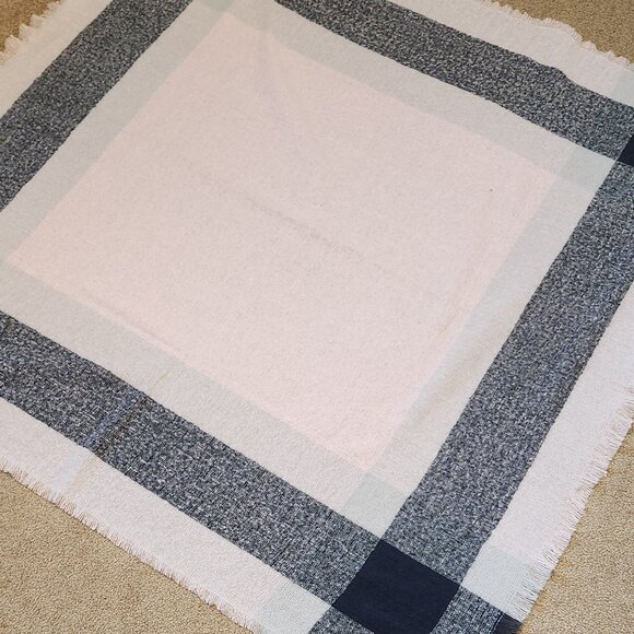 Just Cozy Blanket Scarf NWT - Picture 9 of 14